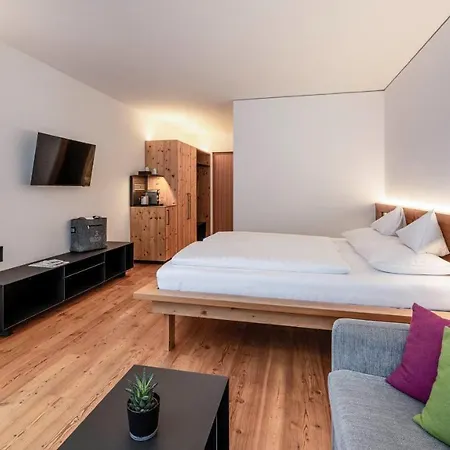 Ξενοδοχείο Berge Lifestyle-hotel Ζόλντεν