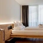 Berge Lifestyle-hotel 4* זולדן