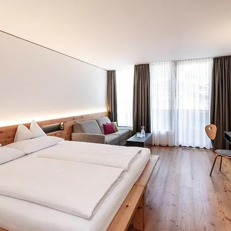 Berge Lifestyle-hotel Готель 4*